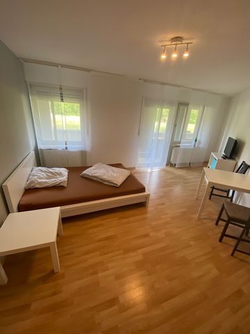 The 1-room-apartment with big terrace in Karlsruhe-Waldstadt with a living space of approx. 33m2 is fully furnished and equipped. It has a private bathroom with shower (towels are also available), wardrobe, double-bed (140x200), desk/dining table, LC...