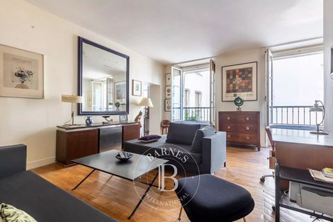 PARIS - SOLE AGENT - PALAIS ROYAL - 1/2 BEDROOM - TERRACE In a stunning co-ownership building overlooking a magnificent inner courtyard with a new façade, BARNES St Honoré is listing an incredibly charming apartment with a 4m² (43 sq ft) terrace. The...