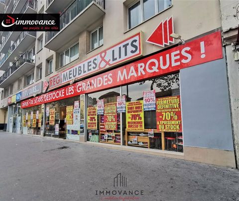 IMMOVANCE Paris offers you exclusively this business with a surface area of 300 m2 ideal for all types of business except catering. The window on the avenue side has a window of 30 meters. The room has 3 access doors (2 to the front and one to the ba...