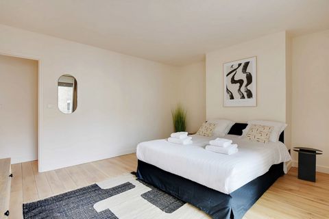 Appartement de 100m2 avec deux chambre et balcons dans le 16eme arrondissement.