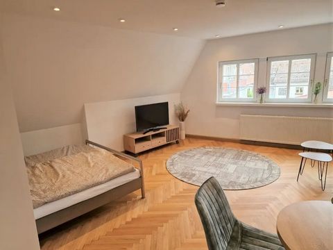 Very centrally located apartment in Viernheim, in the immediate vicinity you will find several bus stops and an S-Bahn station with connections to Mannheim and Weinheim to Heidelberg, Completely renovated, WLAN use is free of charge. A new EInbauküch...