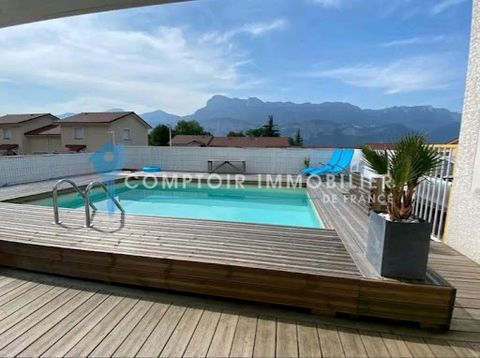 New Comptoir Immobilier de France: Located in Champ Près Froges at an altitude of 400 meters on the balconies of Belledonne, 10 minutes from Crolles, Bernin, Goncelin, 15 minutes from Montbonnot and 20 minutes from Grenoble in a quiet and residential...