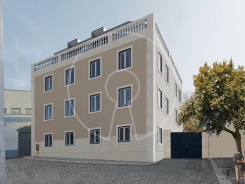 Located in one of Lisbon's most privileged areas - Príncipe Real - this 4-story building offers a river view. Comprising 7 apartments of 1 and 2 bedrooms, and a Penthouse, this property has an already approved total remodeling project. The Príncipe R...