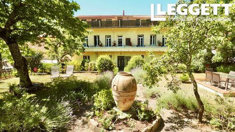 A15624 - Located close to the Spanish border in one of the most attractive villages in France (Plus beau village de France) and a little over an hour from the airport, at the head of the spectacular Tech valley, this house offers the owner a comforta...
