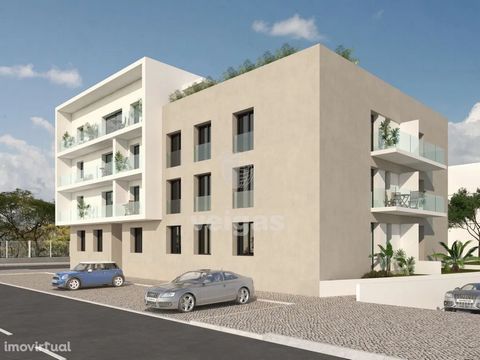 New T2 and T3 apartments with parking space, next to the Colégio Rainha D.Leonor! Building with elevator, starting the construction of new apartments with typologies 2 and 3. The following map of finishes is stipulated: - Exterior thermal coating wit...