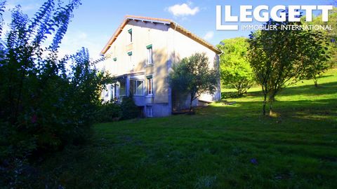A26186CFO81 - Entre Saint-Amans-Soult et Mazamet, en plein cœur du Parc Régional du Haut Languedoc, se trouve cette magnifique propriété. Bien au calme et sublimée par de beaux espaces paysagers et grand terrain de 2 hectares avec source. Cette belle...