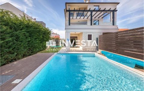 This spacious villa represents an exceptional opportunity to buy in an attractive location in Fažana, known for its beautiful beaches and proximity to the natural beauties of the Brijuni Islands. Located on a plot of 746 m², this villa offers a total...