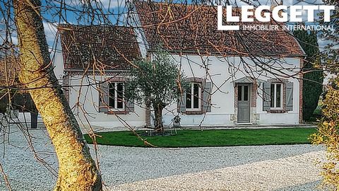 A26264BDE41 - Attractive restored farmhouse of 95 m² with 2 bedrooms and 150 m² of outbuildings + an attached garage/garage on land of 2455 m². No view of the neighbours. Pack your bags and enjoy the swimming pool in peace and quiet. No work required...
