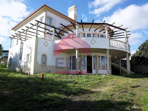 T4+2 house located in Olho Marinho, Óbidos. With large areas, consisting of 6 bedrooms, 4 of which are en suite, 6 bathrooms, living room, semi-equipped kitchen with pantry and laundry room and games room. All bedrooms with fitted wardrobes. Set in a...