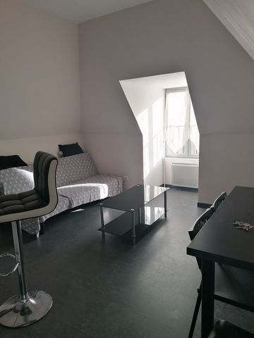 In Sarlat-La-Canéda, acquire a property with this apartment. If you are looking for a property for a first real estate purchase, contact us! The real estate agency AGENCE PHILIP is at your disposal if this apartment has caught your attention. House w...