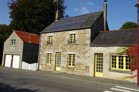 Située au cur de la Suisse Normande, dans le village de Sainte Honorine la Guillaume à 10 min de Briouze, cette charmante maison de 90 m² saura vous séduire par ses prestations et son environnement. Implantée sur un terrain de 1 200 m², elle offre un...