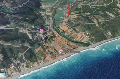 Seaview Land for sale in Mourteri, Evia. For sale is a great corner plot of 1014 sq.m. in the picturesque area of ​​Mourteri, Evia. The plot is located near the sea and offers beautiful views of the water. The plot is included in the urban plan and h...