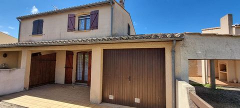 Venez découvrir cette maison de type 3, de 63 m² habitable environ, sur une petite copropriété horizontale idéalement située au Grau d'Agde à 800 m de la plage (10 mins). Grande pièce à vivre de 37 m² entourée de 2 terrasses toutes expositions, 2 cha...