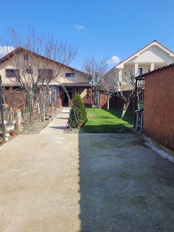 Diese moderne 3-Zimmer-Maisonette bietet eine Mischung aus Komfort, Stil und Funktionalität in der ruhigen Stadt Șag, nur eine kurze Fahrt von der pulsierenden Stadt Timișoara entfernt. Dieses Haus wurde 2013 erbaut und verfügt über eine praktische A...