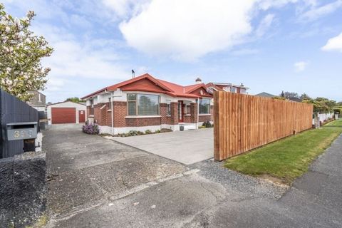 *Under offer with multi-offers, as soon as you step foot into this house, you will feel the warm and welcoming atmosphere. The spacious floor plan of 160 square meters offers plenty of room for you and your family to live comfortably. With 4 bedrooms...