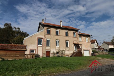 20 Minuten von Gérardmer entfernt, die Kapelle vor Bruyères, eine ehemalige Schule aus dem Jahr 1847, die 2020 renoviert wurde, um ein einzigartiges Haus voller Charme und Geschichte zu enthüllen. 6 Zimmer, 176 m2 Wohnfläche, bieten unzählige Möglich...