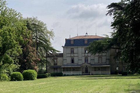 Majestic 13th century riverside château with 8 bedrooms. 30 minutes from Toulouse with 5-bedroom Orangery set in 3.8 hectares of parkland. This superb chateau is peacefully situated in the Haute-Garonne on the banks of the Ariege river but is just 30...