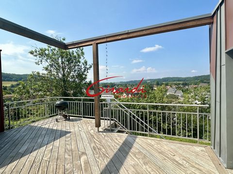 ON THE HEIGHTS OF TAGOLSHEIM, RENOVATED TERRACED HOUSE OF 114M2 ON 5 ARES WITH EXCEPTIONAL VIEWS !! NOT TO BE MISSED... ONLY AT GIRARDI IMMOBILIER! VISIT AVAILABLE ON OUR WEBSITE GIRARDI-IMMOBILIER-PFASTATT COM on the ground floor: an entrance hall w...