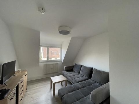 Hier wird Ihnen eine 2 Zimmer Wohnung im schönen Ostfildern-Nellingen angeboten. Diese Wohnung wurde wirklich mit Herz und Verstand renoviert, man kann auch sagen saniert. Das Haus macht schon einen sehr gepflegten Eindruck. Die Eingangstüren sind ge...