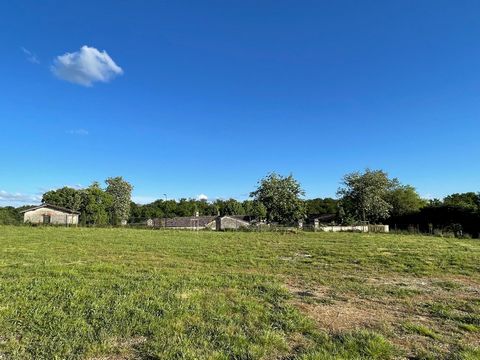 ENORME BAISSE DE PRIX et LIBRE DE CONSTRUCTEUR : APPELEZ MOI VITE ! Bouliac bénéficie d' une situation idéale jouxtant Bordeaux, accessible sans subir les interminables bouchons de la rocade, offrant un cadre de vie premium. Outre les grandes surface...