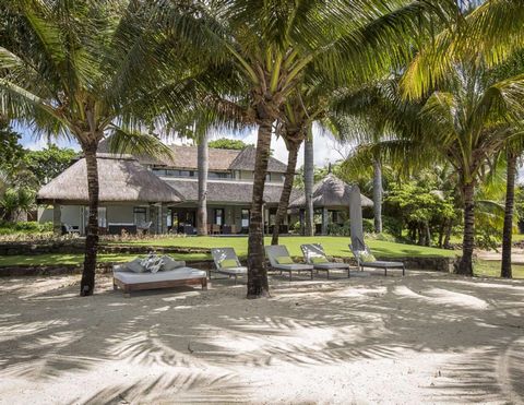 Découvrez des biens d’exception et rares à l’Île Maurice. Cette magnifique villa pied dans l’eau de 630m² dispose de 5 chambres en suite et de grands espaces de vie intérieurs et extérieurs où vous pourrez admirer le panorama qui s’étend devant vous....