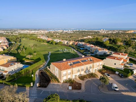 Located in Lagos. Luxury Apartment for Annual Rent in Golf Resort do Boavista, Lagos This stylish and modern 2 bedroom, 2 bathroom apartment is situated in the prestigious Golf Resort do Boavista in Lagos, one of the most coveted locations in the Alg...