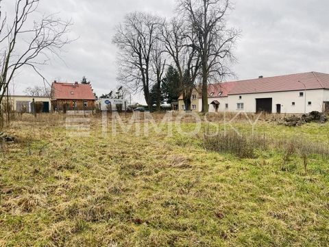 Stai cercando la tua futura oasi di famiglia? Questo terreno edificabile completamente sviluppato copre una superficie rettangolare totale di circa 1.530 m² e crea una base perfetta per il proprio nido familiare. Qui, terreni edificabili e spazi verd...