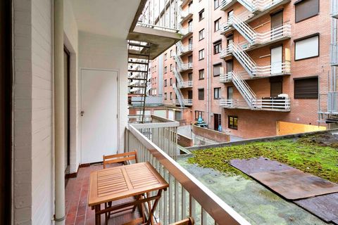 Magnifique appartement entièrement rénové, situé au rez-de-chaussée de la Zeedijk, offrant un séjour confortable pour 4 personnes. L'appartement dispose d'une cuisine ouverte équipée de tout le confort, d'un salon spacieux et chaleureux, d'une salle ...