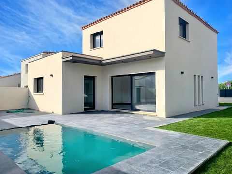 12 minutes from Narbonne, charming contemporary villa from 2022 with a living area of ??125 m2, benefits from an attractive location close to local amenities, offering a peaceful living environment. Inside, you will benefit from 4 bedrooms, including...