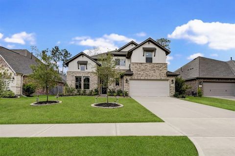 Welcome to this exquisite 2-story home that combines elegance, modern design, and functionality. With 4 spacious bedrooms and an open, airy floor plan, this home is perfect for both family living and entertaining. Upon entering, you are greeted by a ...