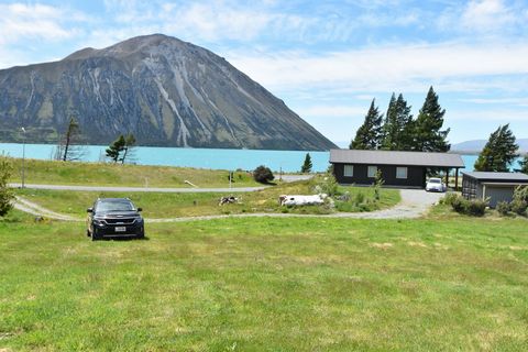 Wat een vondst, direct voor de deur van Lake Ohau en Lake Middleton is waar dit gedeelte van 1675m2 te vinden is. Licht glooiend gedeelte dat je het mooiste uitzicht geeft op Lake Ohau en Lake Middleton gecombineerd. Kom op dit gedeelte staan en droo...