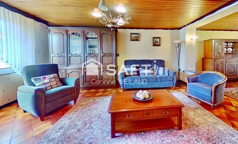 Grande maison de village, 3 chambres + bureau, terrain de près de 10 ares. Garage d'env. 60 m2 au sol/6m sous toiture