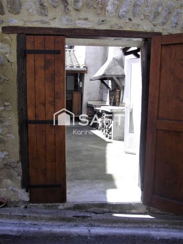 Maison trois chambres et cour