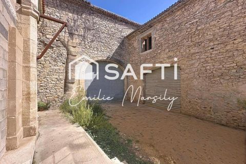 Un projet prêt à démarrer : créez la maison de vos rêves dans une bâtisse en pierre au cœur de Langlade.