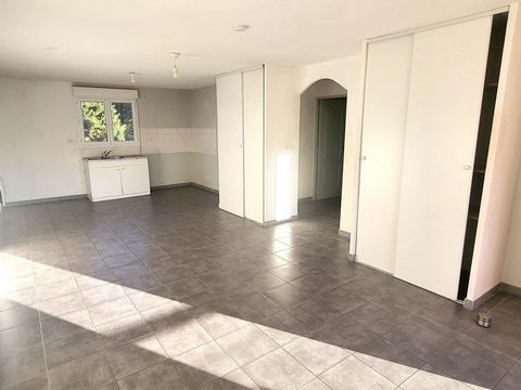 Au coeur de MORESTEL, APPARTEMENT T3 de 61 m² au 1er ét. petite Résidence avec Parking
