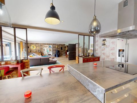 Superbe Grange en Pierre Rénovée avec Gite
