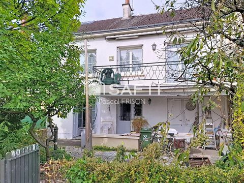 Maison 06 pièces 93 m² centre ville