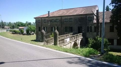 Stunning 6 Bedroom Estate For Sale in Giacciano Veneto Italy Esales Property ID: es5553478 Property Location Via Roma 5472 Giacciano Con Baruchella 45020 ROVIGO ITALY Property Details With its glorious natural scenery, excellent climate, welcoming cu...