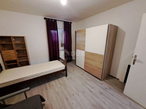 Location: Zadarska županija, Gračac, Gračac. GRAČAC - Spazioso appartamento Appartamento in vendita nel centro di Gračac, vicino a tutti i servizi necessari. L'appartamento è composto da due camere da letto, cucina e soggiorno e bagno. Inoltre, l'app...
