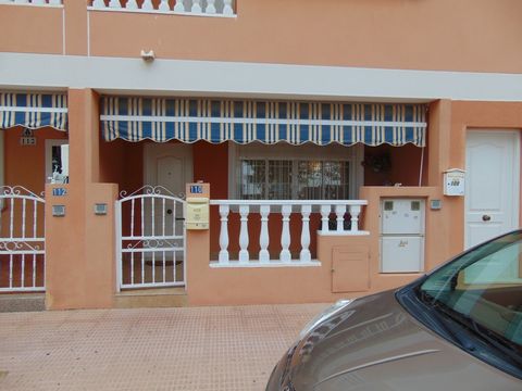 3 Bedroom ground floor apartment close to the beach in Los Alcazares. This lovely spacious ground floor apartment overlooks a park / green area and the front terrace comes complete with retractable awning and is an ideal place to enjoy the afternoon ...
