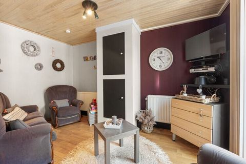 Stay in this beautiful apartment in the heart of Blankenberge close to the Grand Place. This apartment is on the second floor of a charming house (no lift). Here, you will really feel at home with your family. There is internet access available so th...