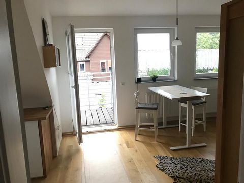 Chic two-room apartment in the attic with roof balcony. The apartment has a nice living room with adjoining kitchenette and a dining table, through a small hallway you can get to the bathroom on the right or the bedroom on the left, which is located ...