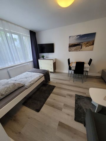 Welcome to our completely renovated/renovated and newly furnished apartment. A free 24-hour check-in is possible, so that you can arrive at any time. The apartment offers an idyllic view of the countryside and space for 3 people. You sleep on wonderf...