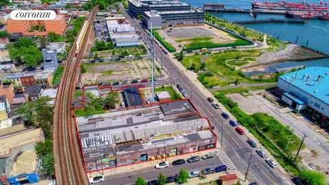Premium Commercial Investment Opportunity in Stapleton, Staten Island Welcome to an unparalleled opportunity in the heart of Stapleton, Staten Island - where innovation meets possibility! Presenting an assemblage of 4 lots, 450 Front Street offers in...
