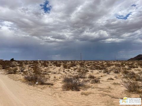 WATER METER ALREADY ON PROPERTY! If you are buying vacant land to build, getting the water to the property and a water meter installed can be a huge expense. If you are looking to build in Joshua Tree, this lot is ready to go! This lot is close to ex...