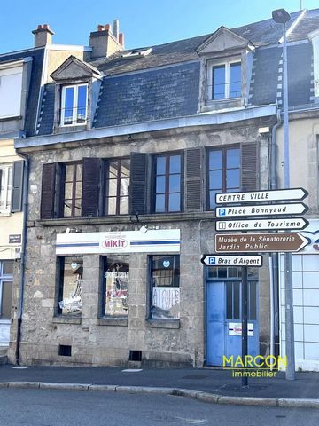 MARCON Immobilier - Creuse en Limousin Nouvelle Aquitaine - Réf 88121 - Your MARCON Immobilier agency offers this investment property in Guéret, in need of complete renovation, comprising on the ground floor: commercial premises with WC. 1st floor: a...