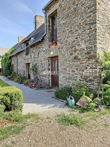 Nouvelle Demeure, oferuje do sprzedaży ten piękny kamienny dom wiejski na działce o powierzchni około 1000m2. Obiekt usytuowany jest z widokiem na zatokę Mont Saint Michel, 10 minut od Saint-Malo, 8 minut od Cancale i 10 minut spacerem od morza. Part...