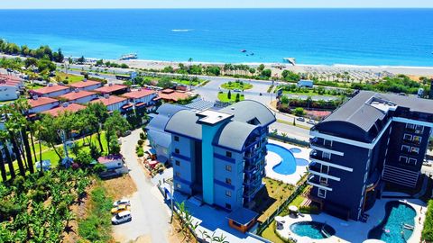 1+1 appartement in een nieuw complex met ontwikkelde infrastructuur Dit elegante appartement is gelegen in het hart van Kargicak, Alanya, op slechts een minuut lopen van de zee. Het beschikt over een hoogwaardige afwerking en een doordacht ontwerp. D...