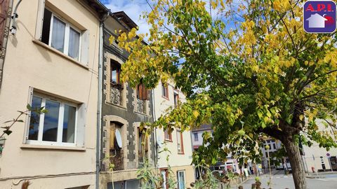 INVESTMENT BUILDING! Good location in the heart of Tarascon-sur-Ariege for this building composed of four apartments. A studio on the ground floor and T1bis on the upper floors. The duplex apartment on the top floor is free of any occupation and the ...