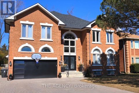 FULLY FURNISHED by Kimberley Capone - WOW! Beautiful Unique Luxurious Custom Home in one of Toronto's most Prestigious neighbourhoods! This Custom home is filled with Quality and Elegance. It has 6600+ living space, 5+1 Bedrooms, 5+1 Bathrooms, Custo...